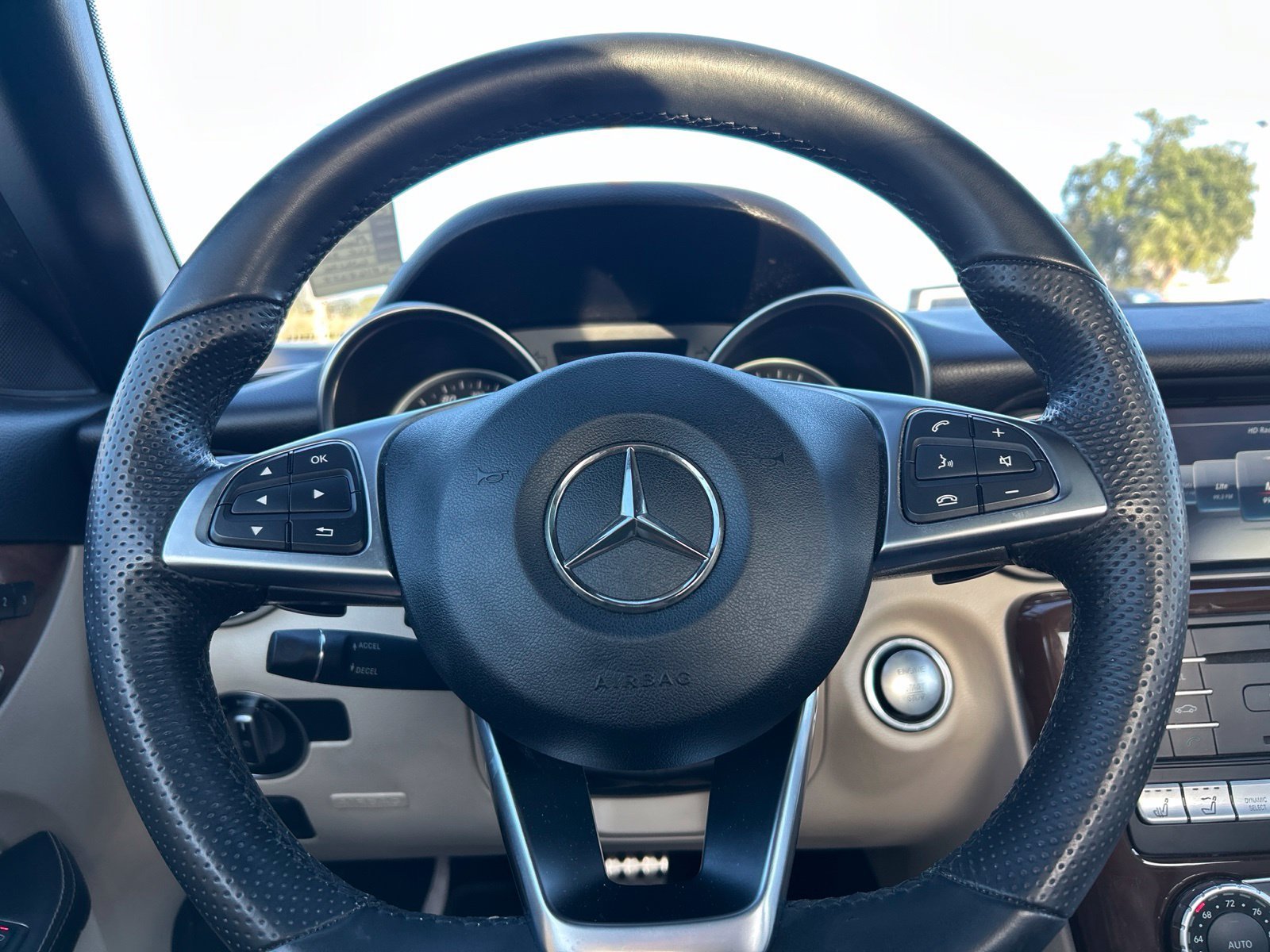 Used 2020 White Mercedes-Benz SLC 300 image 23
