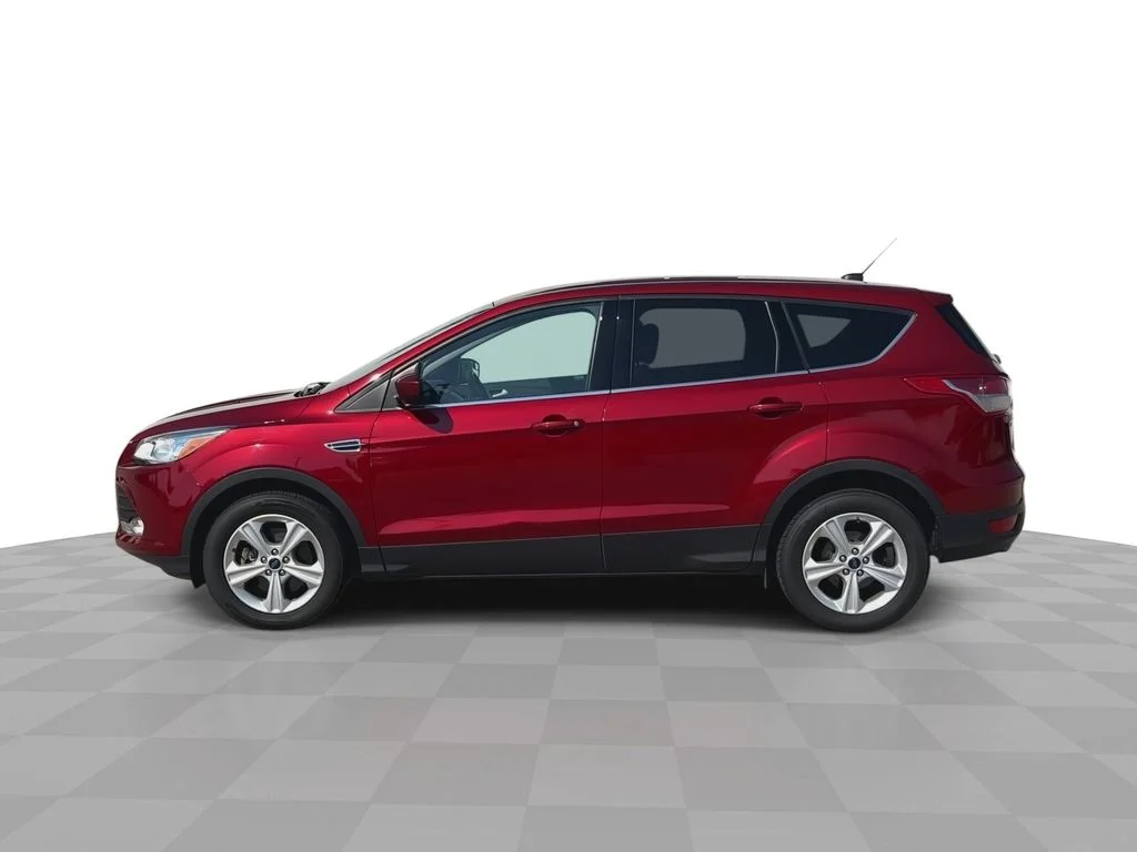 Used 2016 Red Ford SE image 5