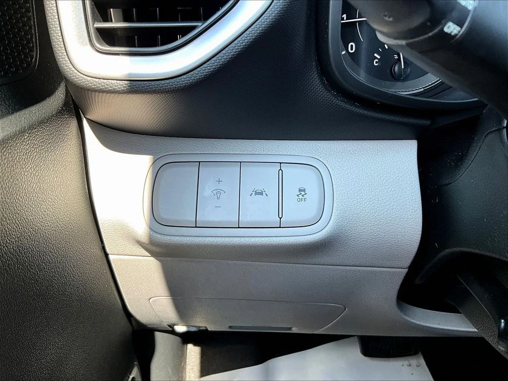 Certified Used 2022 White Hyundai SEL image 14