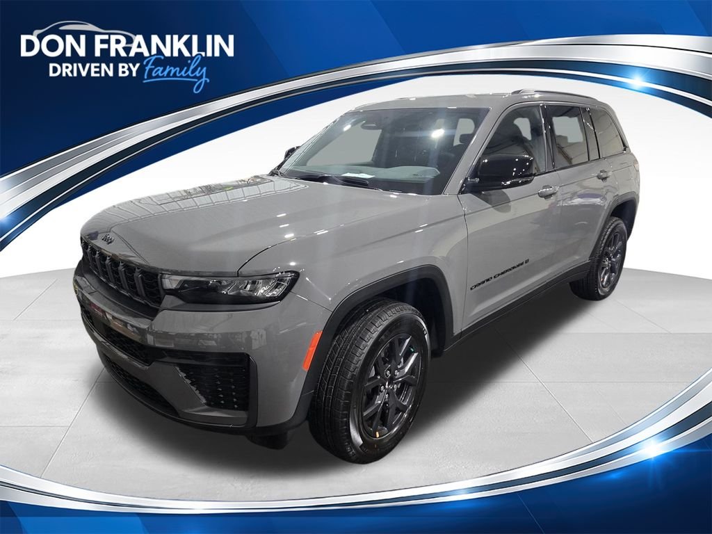 2027 Jeep Grand Cherokee Laredo