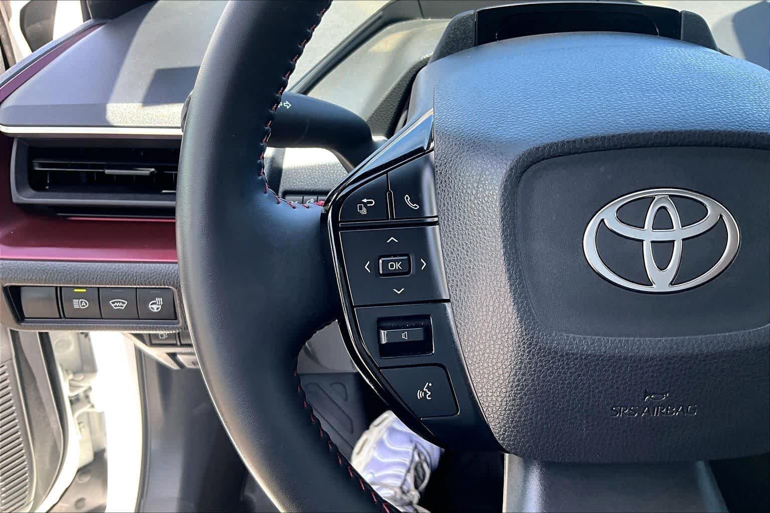 Used 2026 Wind Chill Pearl Toyota XSE image 23
