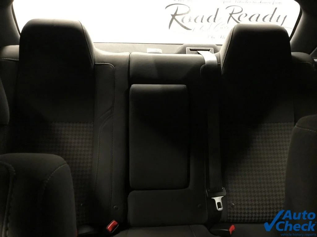 Used 2018 Silver Dodge SXT image 23