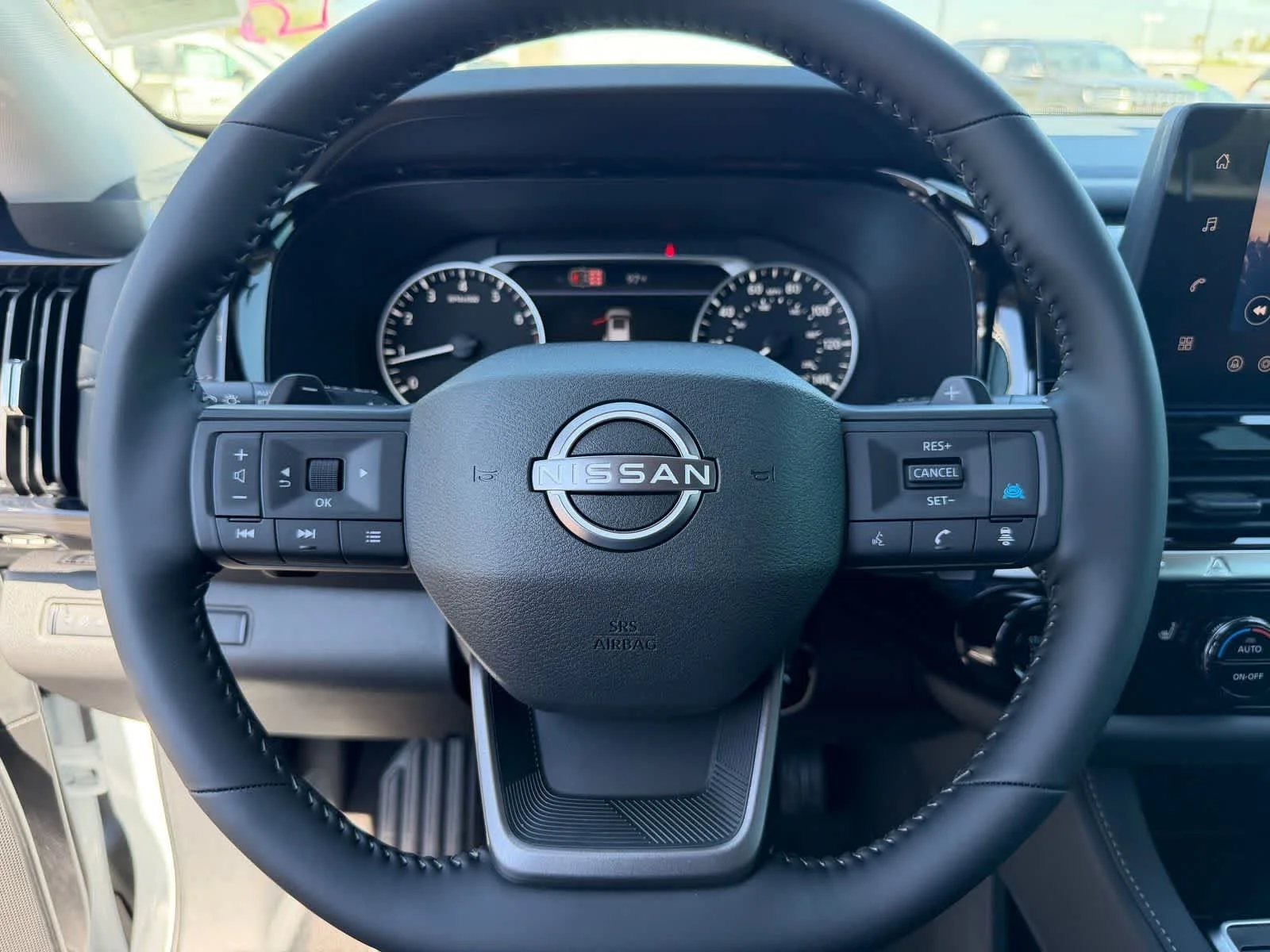 New 2026 Everest White Pearl TriCoat Nissan SV image 15