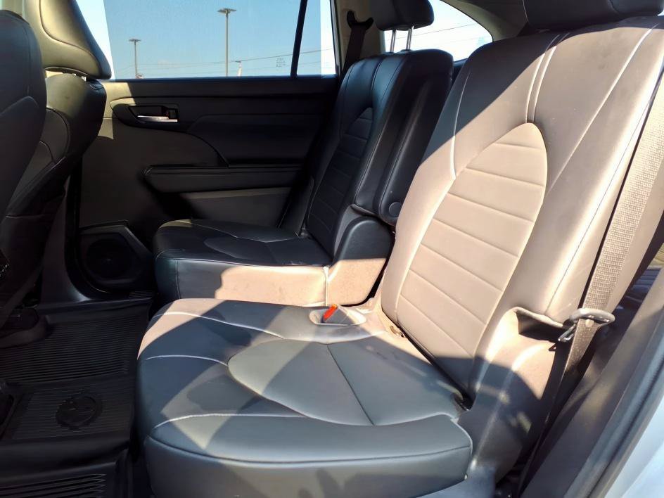 Used 2022 Celestial Silver Metallic Toyota XLE image 10