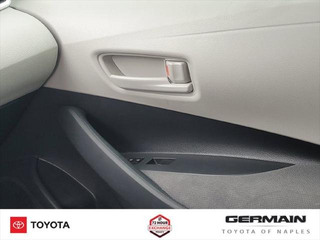 Certified Used 2025 WIND CHILL PEARL Toyota  image 28