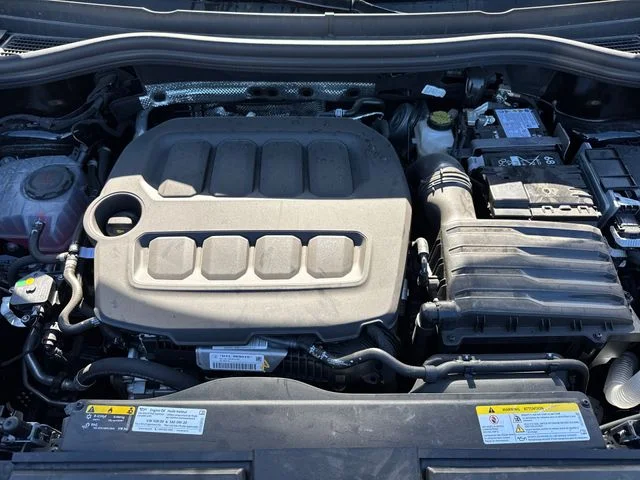 New 2026 Deep Black Pearl Volkswagen 2.0T SE image 10
