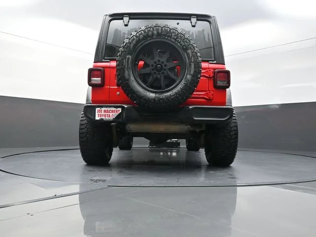 Used 2018 Red Jeep Unlimited Sport image 35