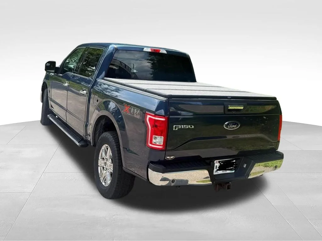 Used 2016 Blue Jeans Metallic Ford XLT image 12