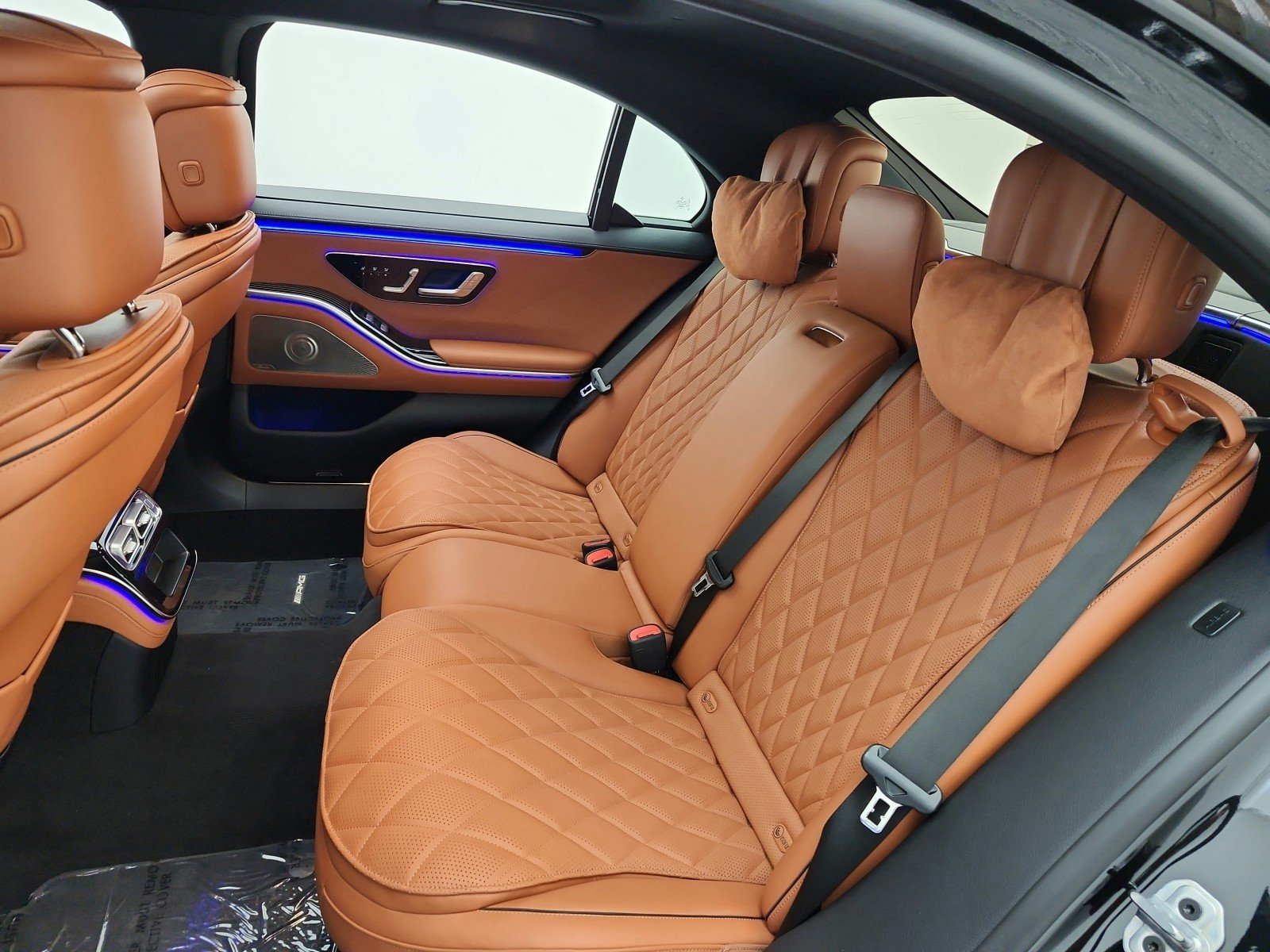 Certified Used 2024 Obsidian Black Metallic Mercedes-Benz S 580e 4MATIC® Sedan image 16