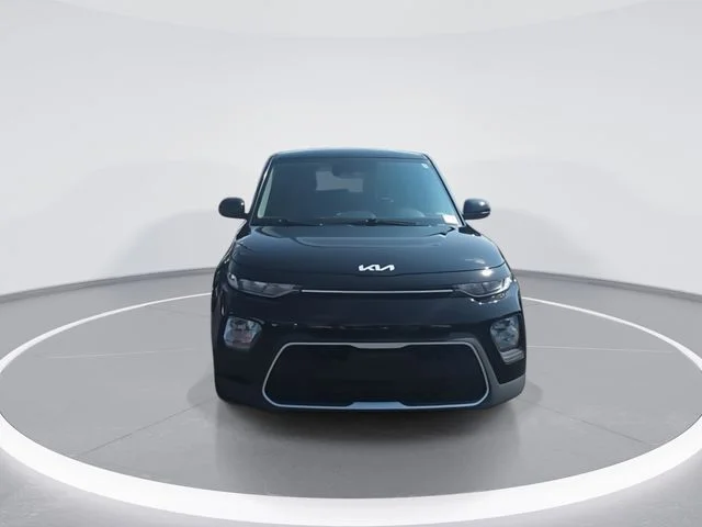 Used 2022 Black Kia LX image 3