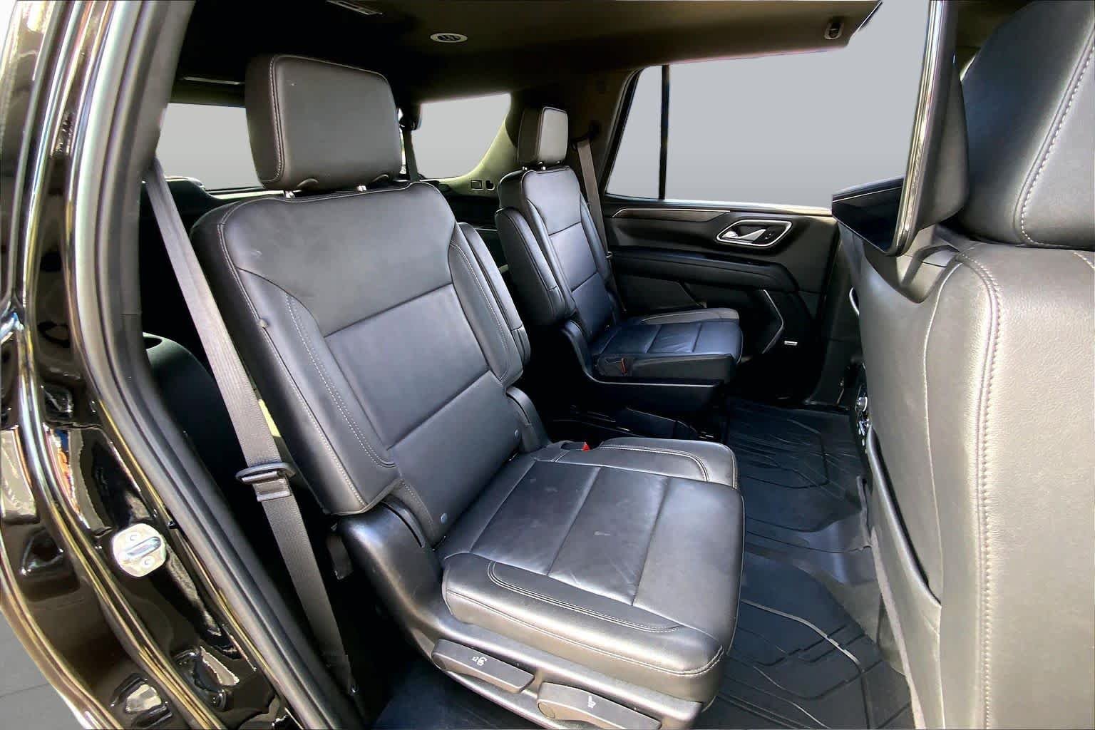 Used 2024 Black Chevrolet Z71 image 19