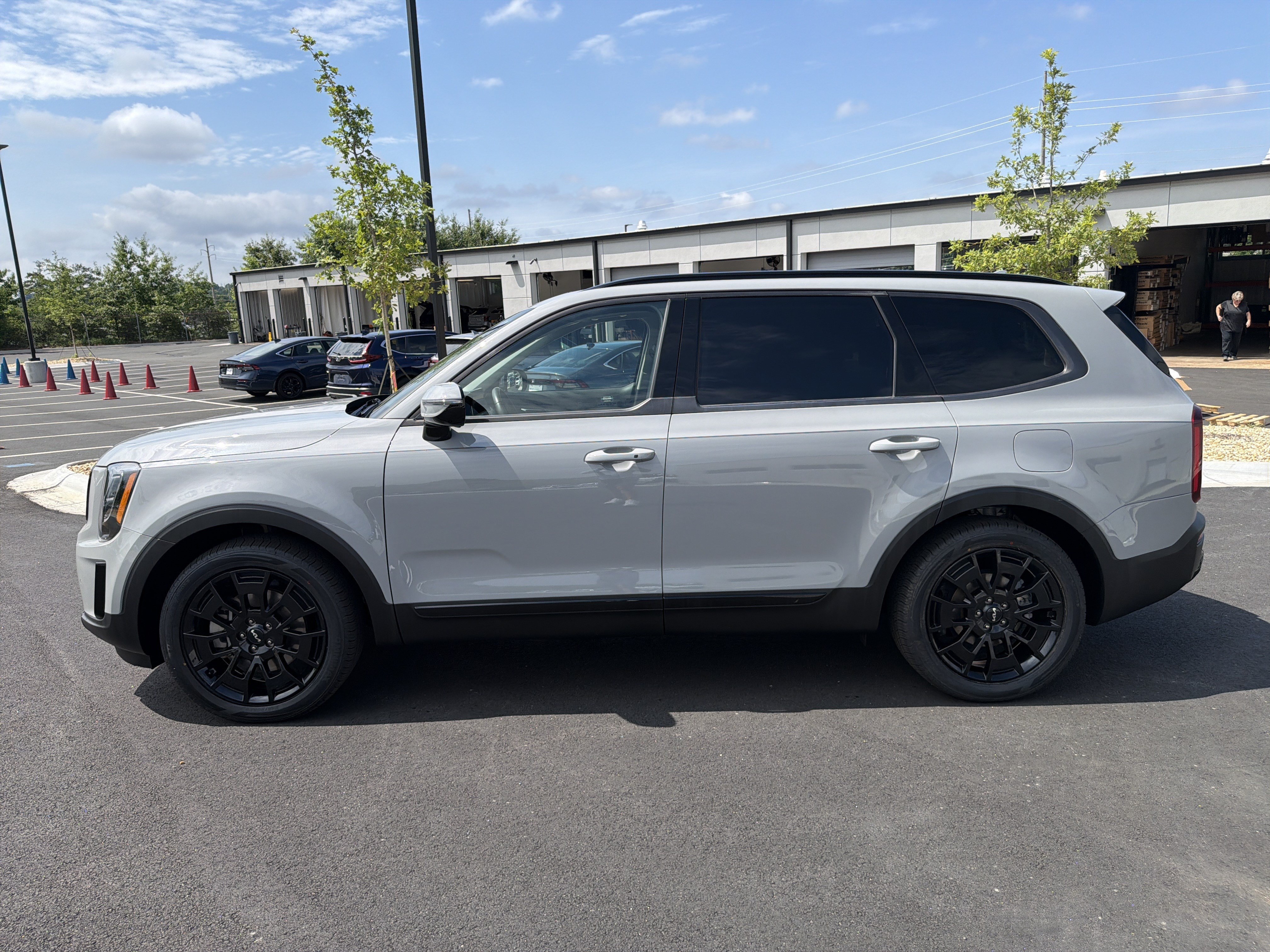 Certified Used 2022 Wolf Gray Kia SX image 4