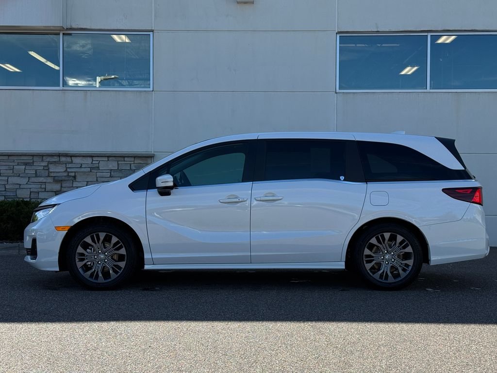 2026 Honda Odyssey Touring - Photo 6