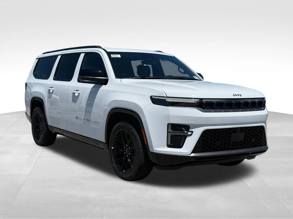 New 2026 Bright White Clear-Coat Exterior Paint Jeep Limited Reserve image 30