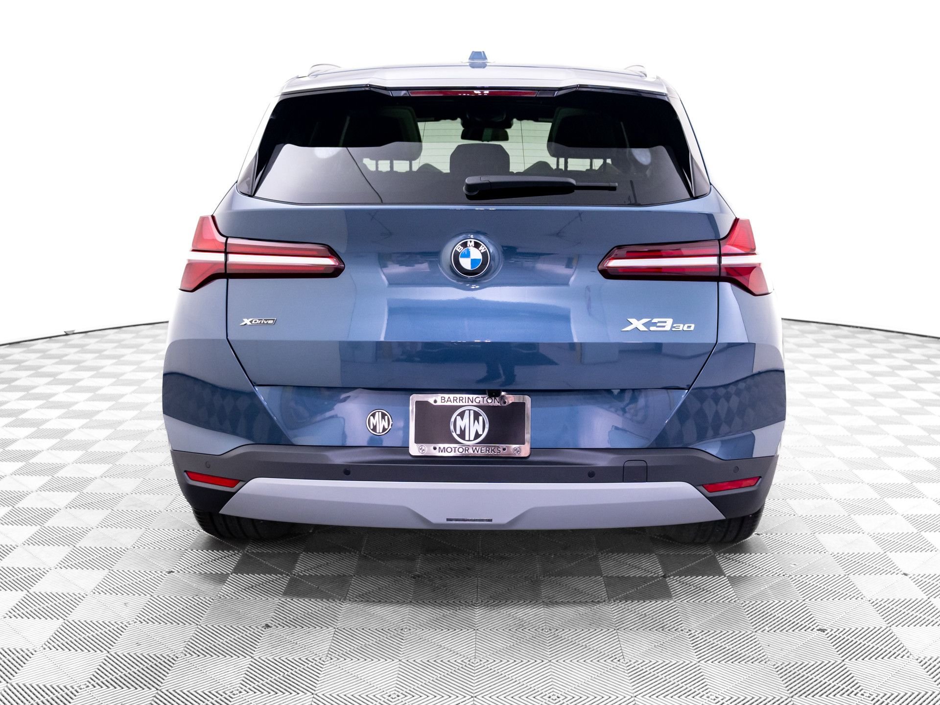 New 2026 Arctic Race Blue metallic BMW 30 xDrive image 4