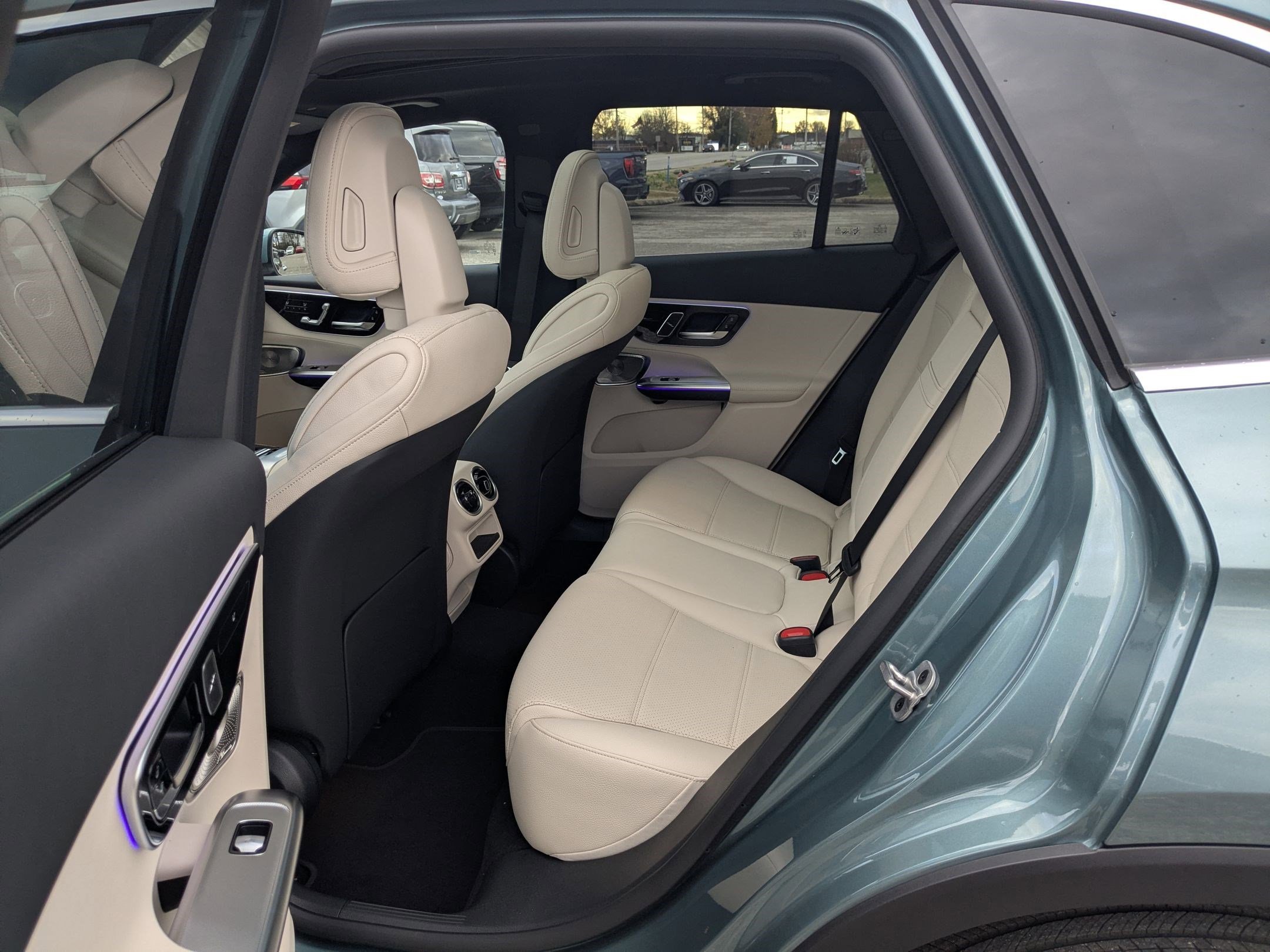 New 2026 Verde Silver Metallic Mercedes-Benz GLC 300 image 61