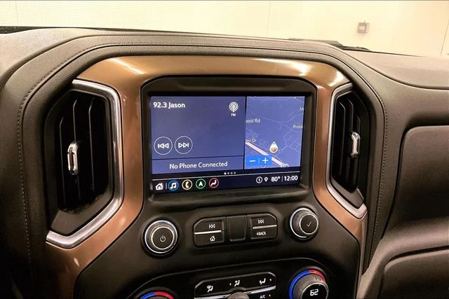 Used 2022 Black Chevrolet High Country image 33