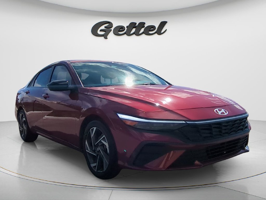 Certified Used 2025 Red Hyundai SEL Sport image 3