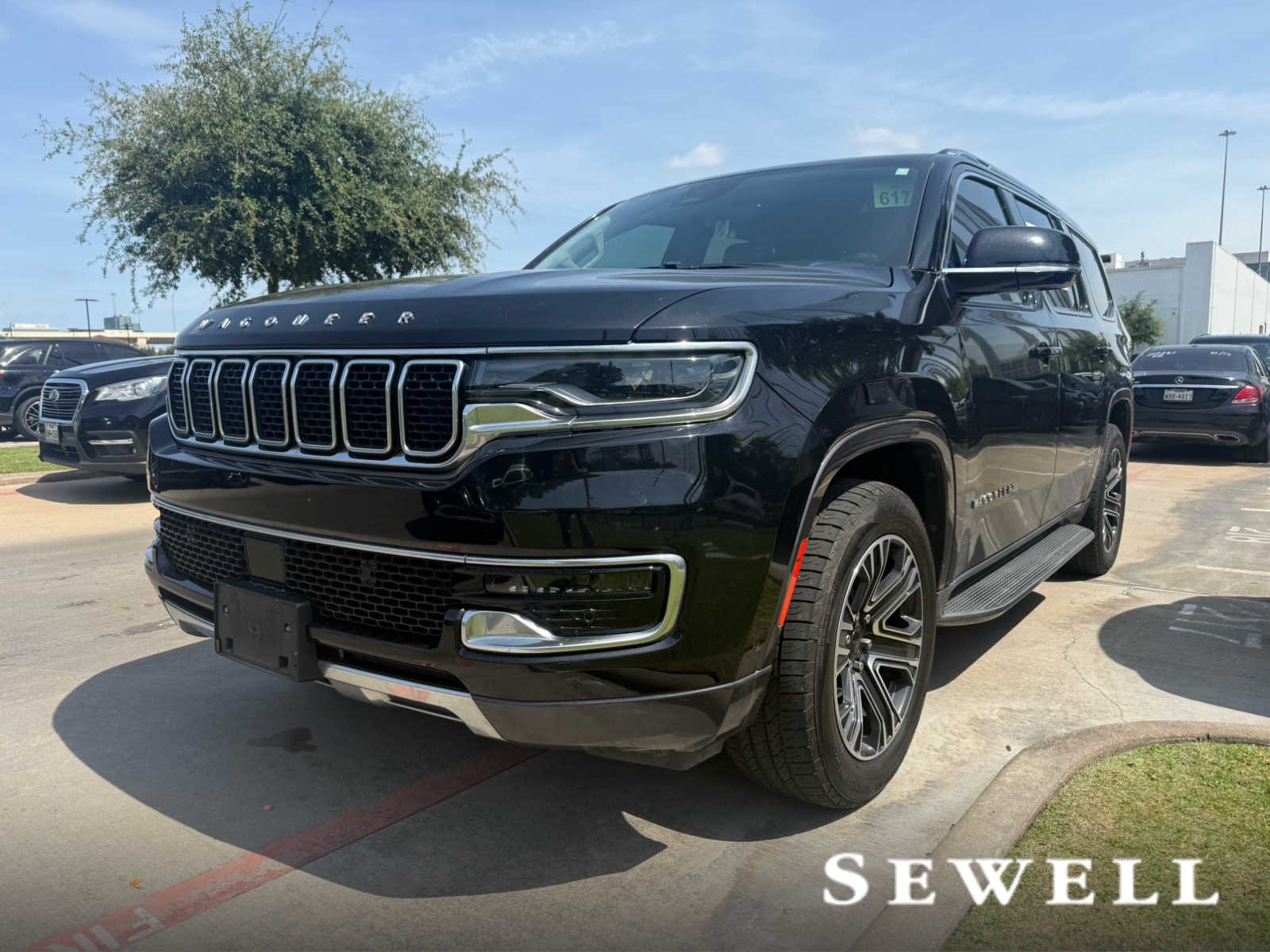 2022 Jeep Wagoneer Series III's photo