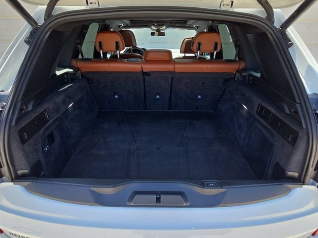 Used 2023 White BMW M50i image 34