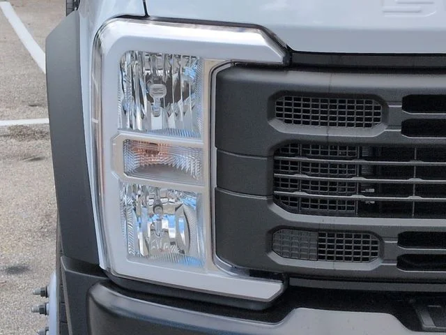 New 2026 Oxford White Ford F-450® XL image 10
