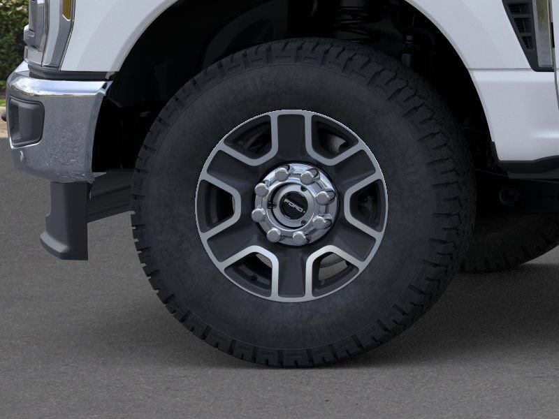 New 2026 Star White Metallic Tri-Coat Ford F-350® Lariat® image 41