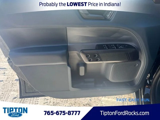New 2025 Shadow Black Ford XLT image 15