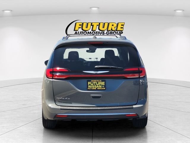 Used 2022 White Chrysler Touring L image 8
