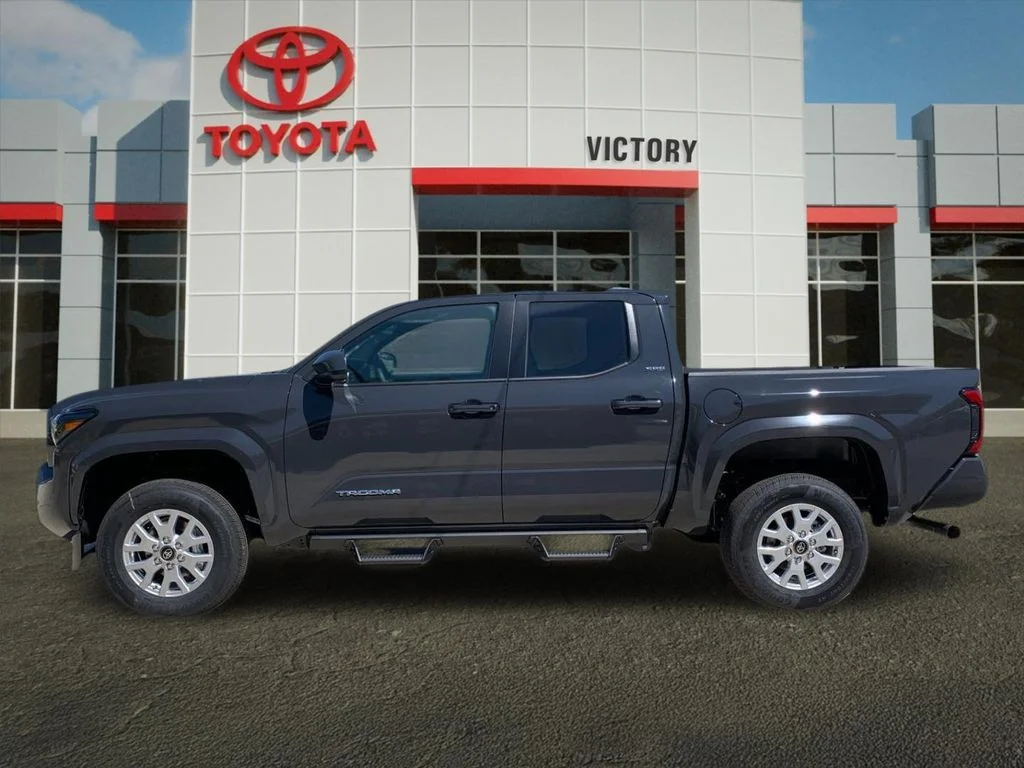 Used 2026  Toyota SR5 image 2