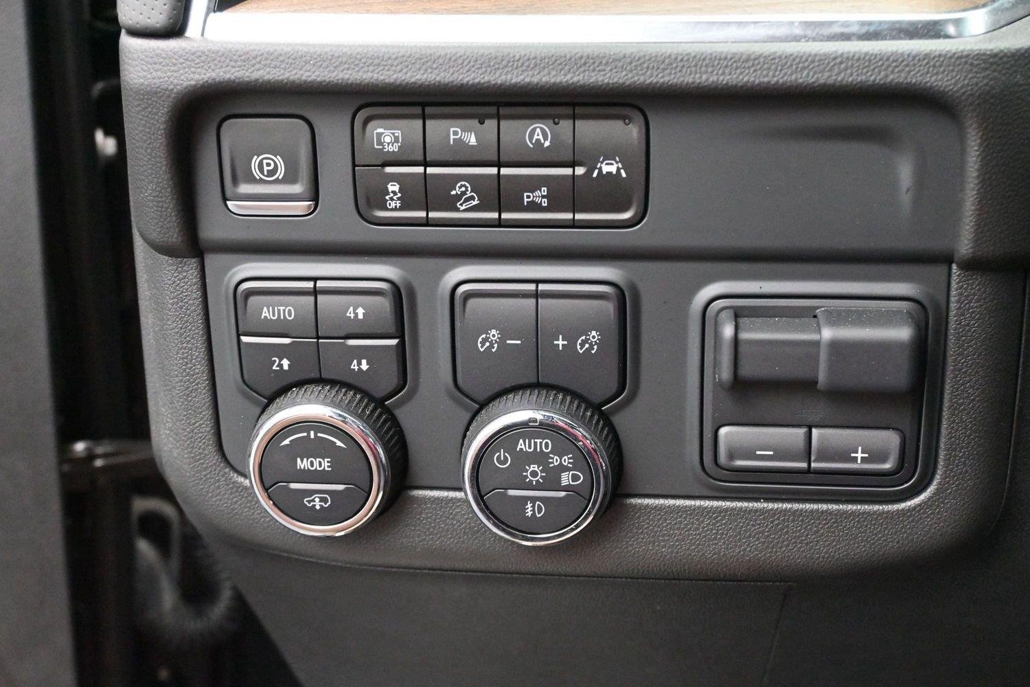 Used 2025 Black Chevrolet High Country image 22