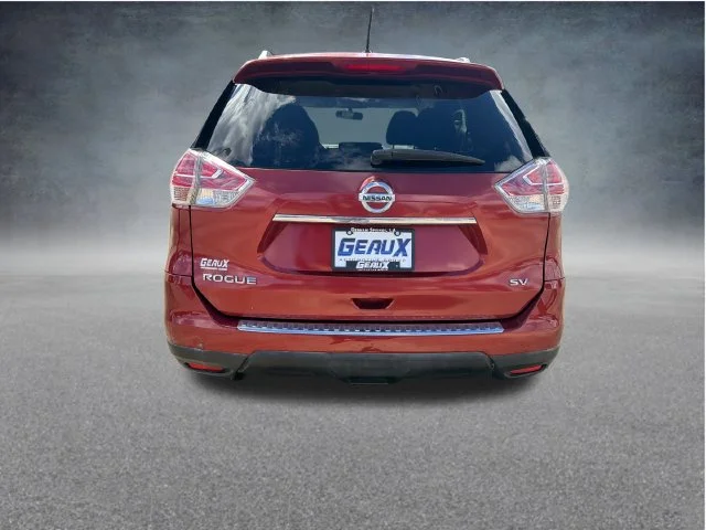 Used 2016 Red Nissan SV image 6