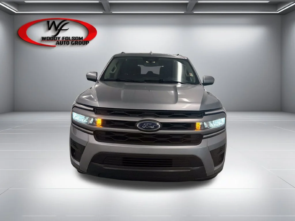 Used 2024 Silver Ford XLT image 2