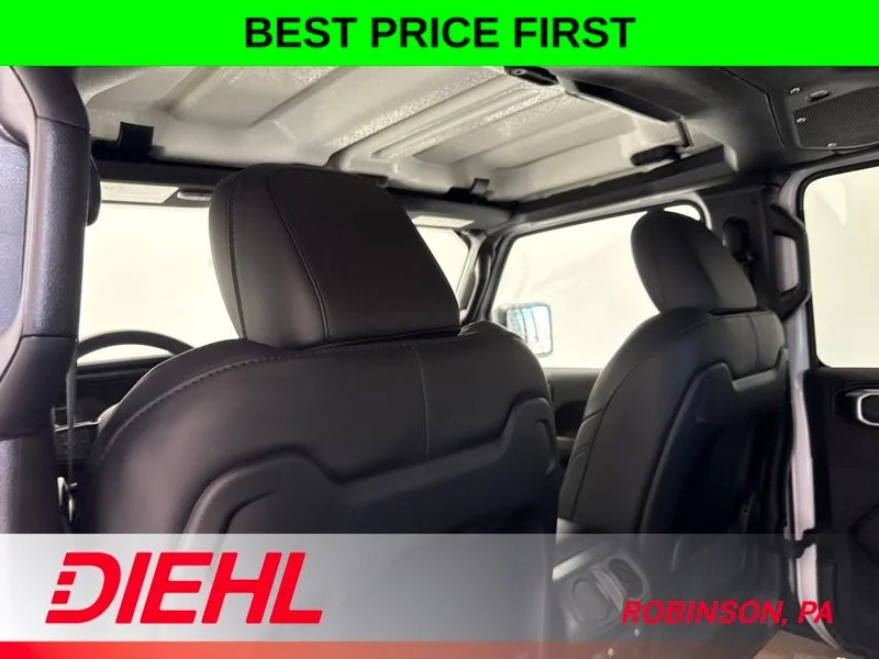 New 2026 Bright White Clear-Coat Exterior Paint Jeep Rubicon image 18