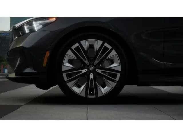 New 2027 Dark Graphite Metallic BMW 530i image 7