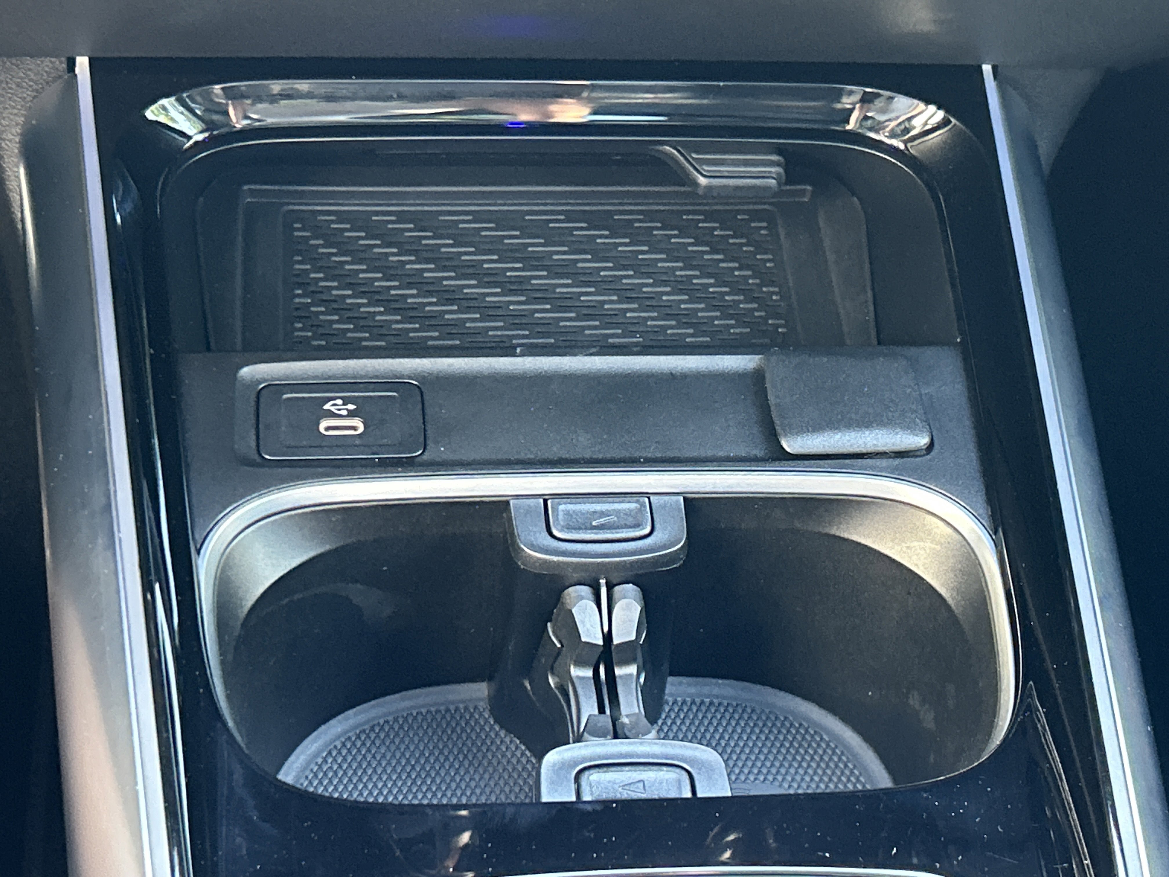 Certified Used 2025 Polar White Mercedes-Benz GLA 250 SUV image 44
