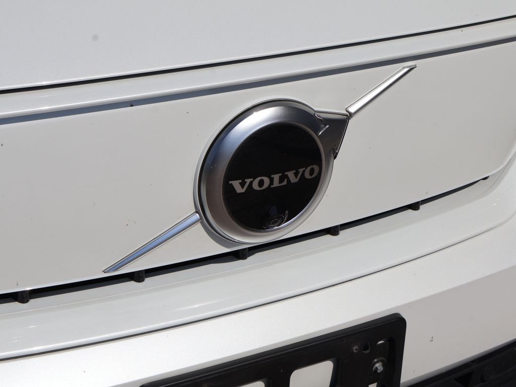 Used 2021 Volvo XC40 Recharge with VIN YV4ED3UR4M2533724 for sale in Kansas City