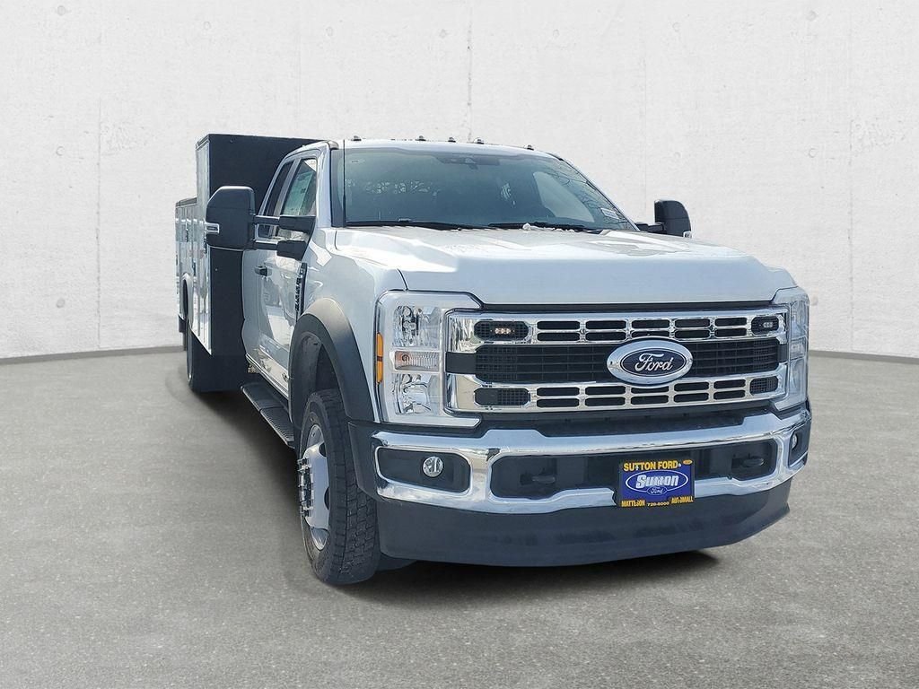 New 2025 Oxford White Ford F-550® XL image 2