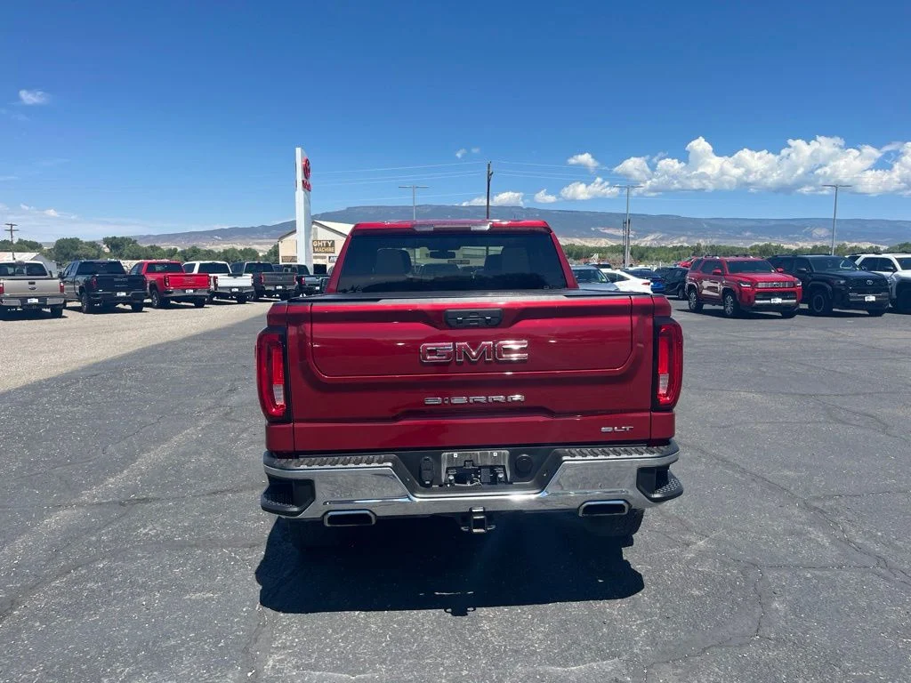 Used 2020 Quartz GMC SLT image 8