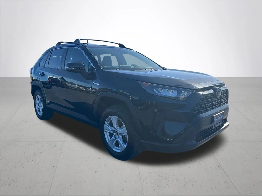 Used 2020 Black Toyota LE image 5