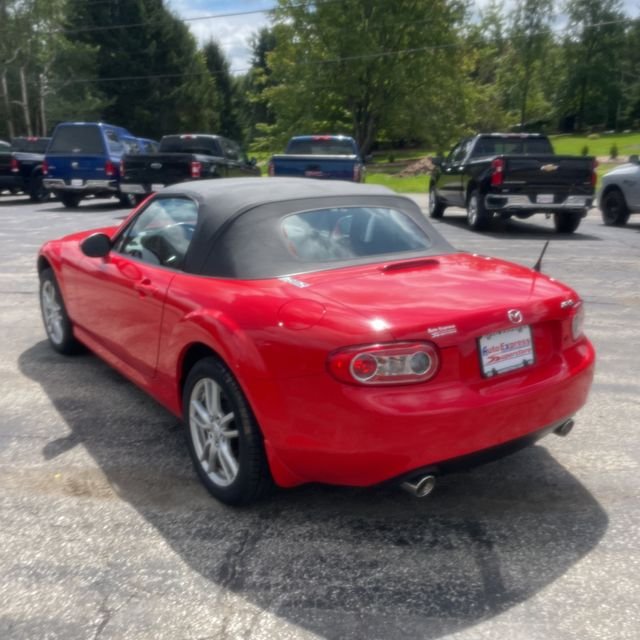 Used 2011 Red Mazda Sport image 2