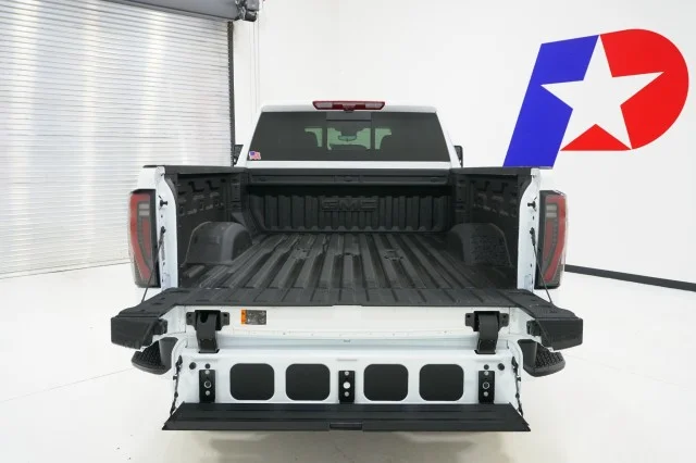 2026 GMC Sierra 2500HD AT4 - Photo 8