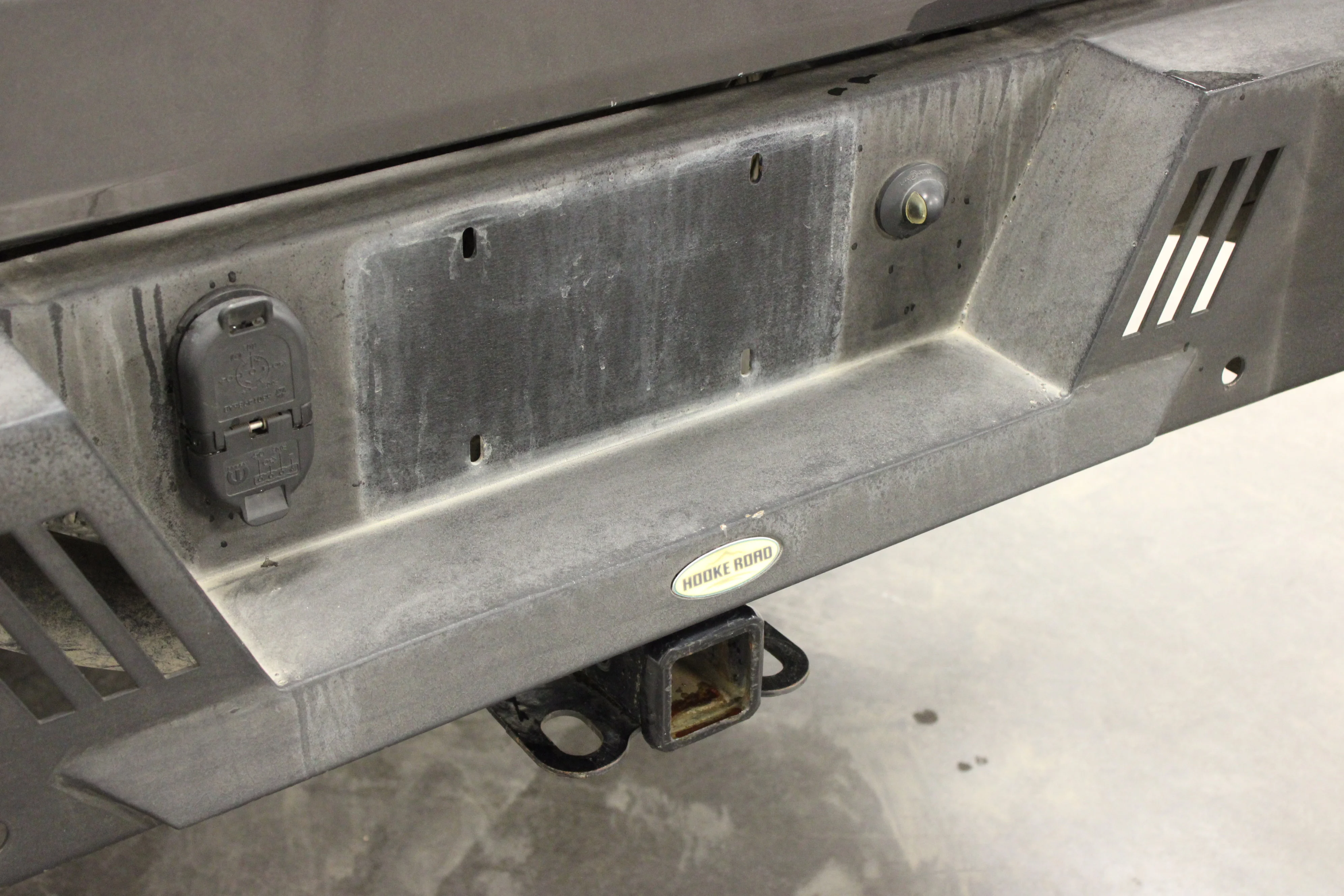 Used 2022 Granite Crystal Metallic Clearcoat Jeep Sport image 14