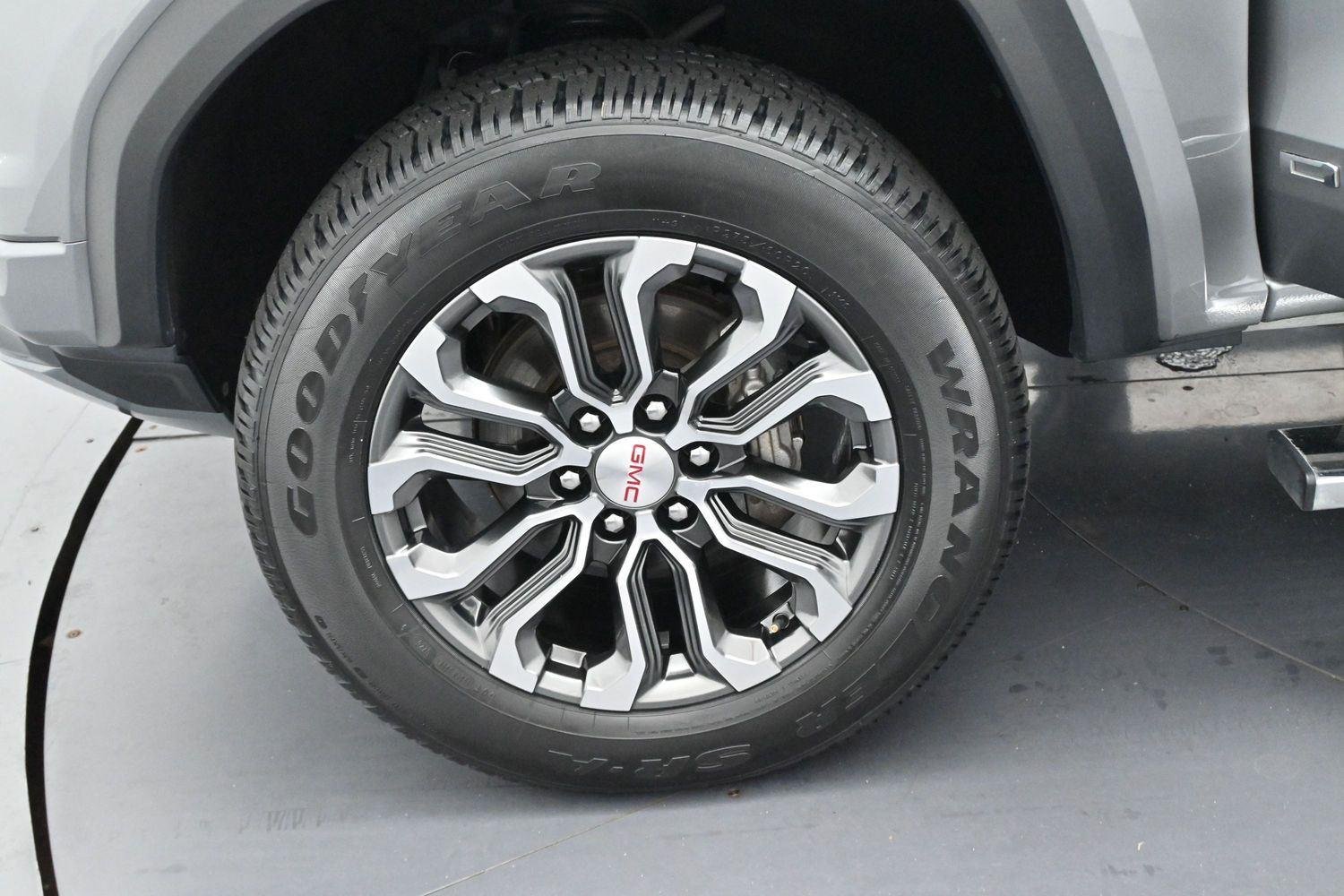 Used 2023 Sterling Metallic GMC Denali image 37