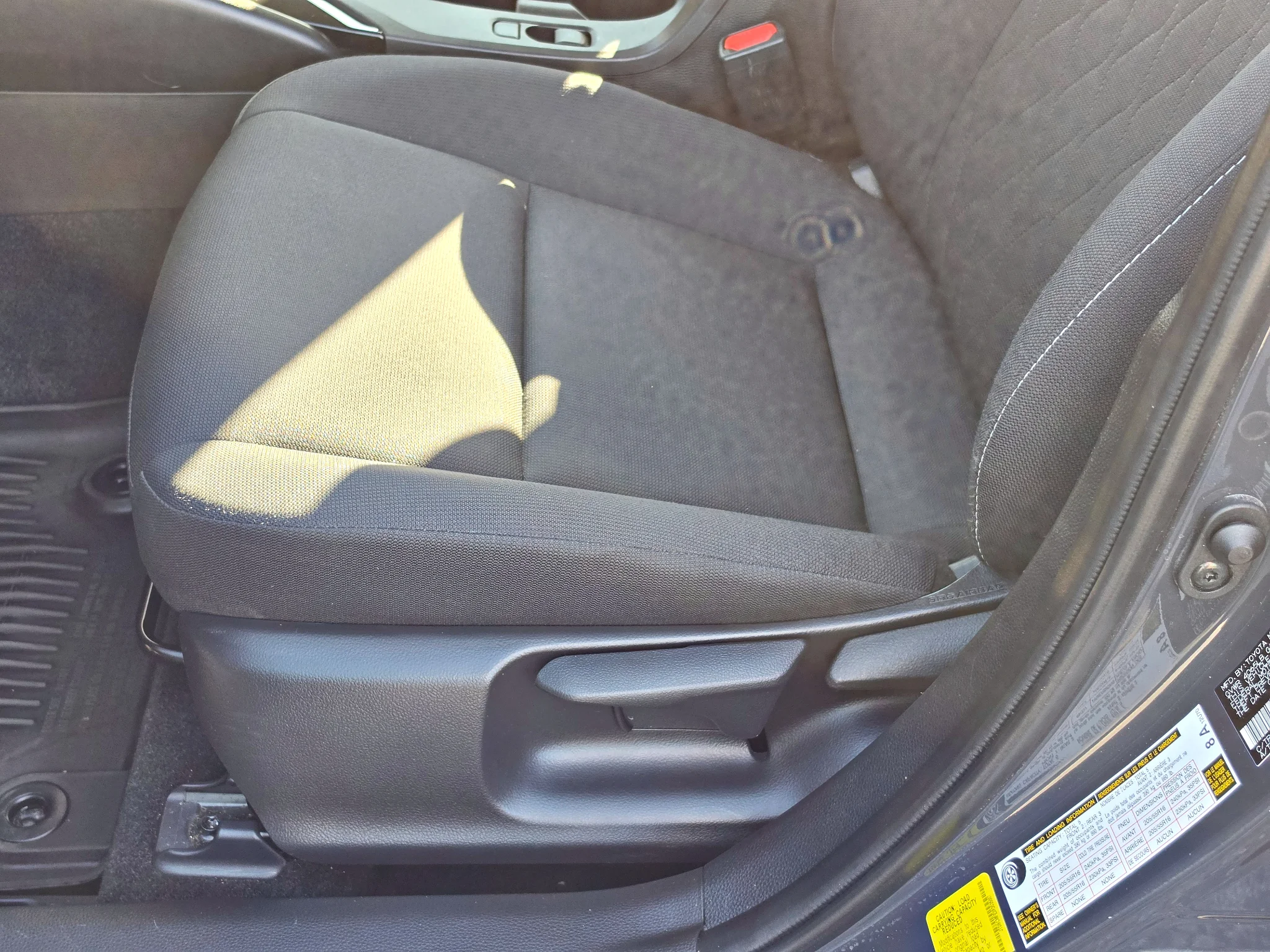 Used 2024 Underground Toyota Hybrid LE image 21