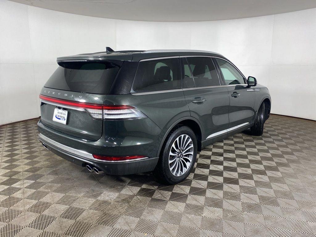Used 2022 Green Metallic Lincoln Reserve image 9