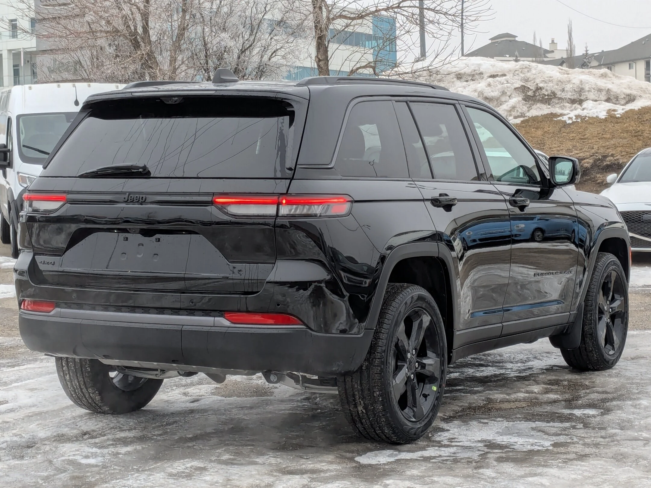 New 2026 Black Jeep Limited - - 4x4 - Panoramic Sunroof - Limited Altitude Pack - 20 Gloss Black Wheels & More! image 8