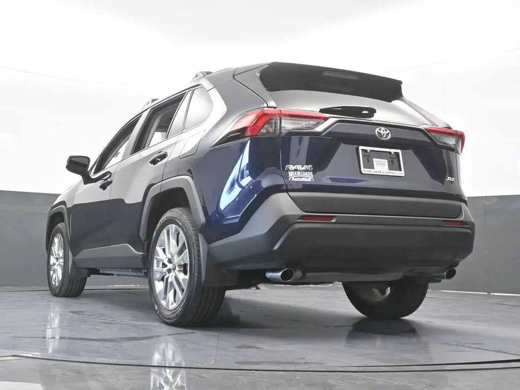 Used 2025 Blueprint Toyota XLE Premium image 59