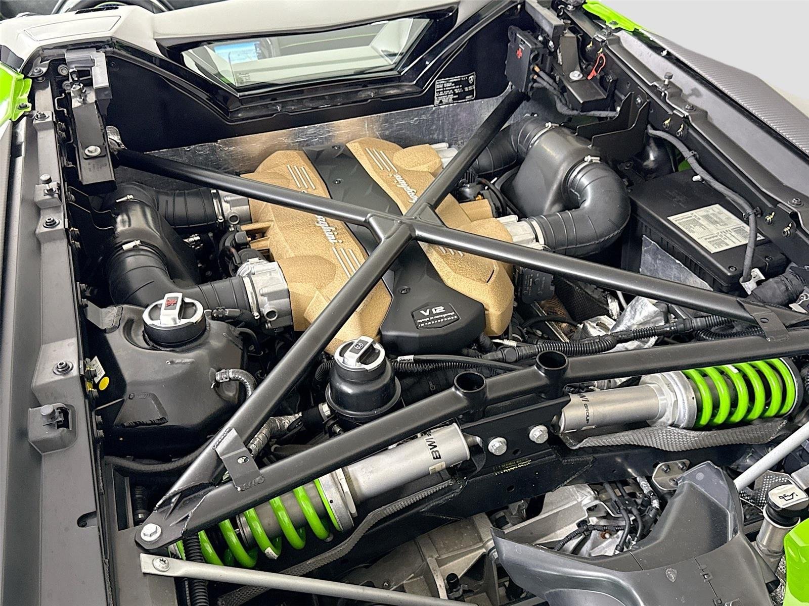 2021 Lamborghini Aventador - Photo 29