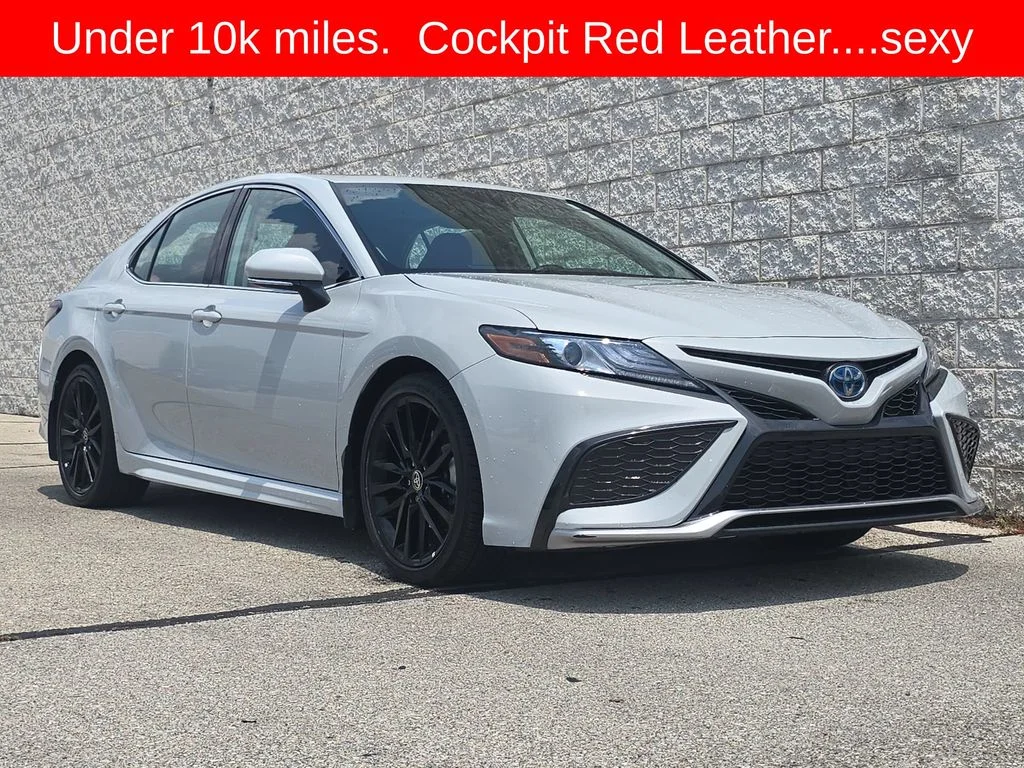 Used 2022 White Toyota XSE image 14