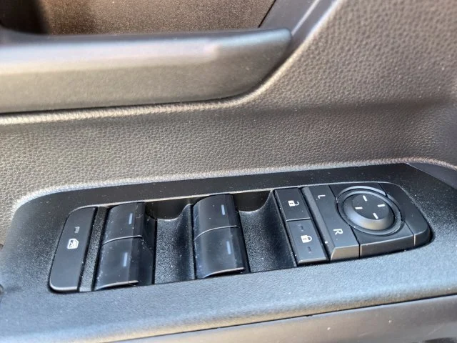 Used 2025 White Toyota SR5 image 37